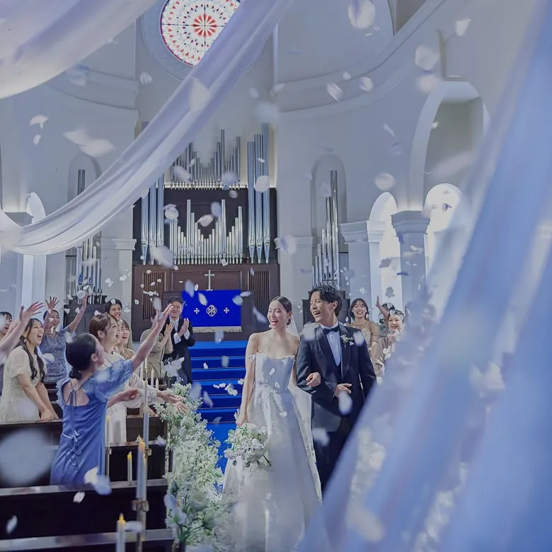 おふたりの憧れを叶える
アニヴェルセルの挙式