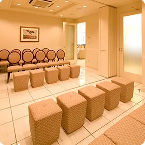 親族控室 / 親族紹介室