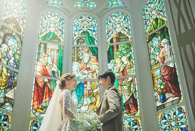 120年の歴史を刻む
ステンドグラス