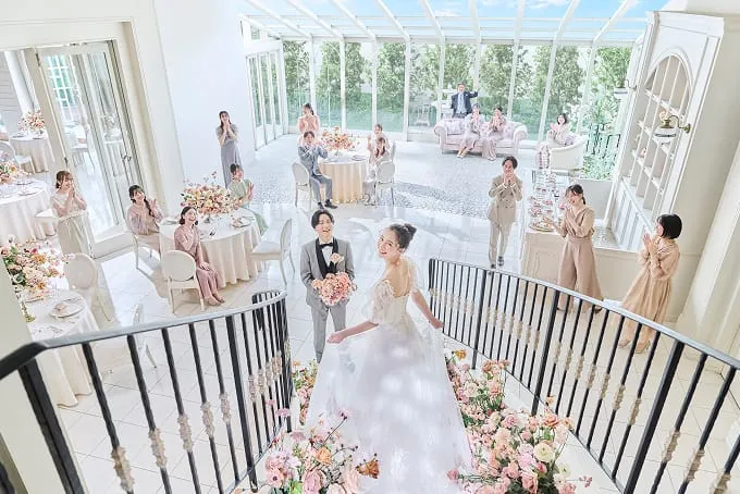 階段からのサプライズ入場