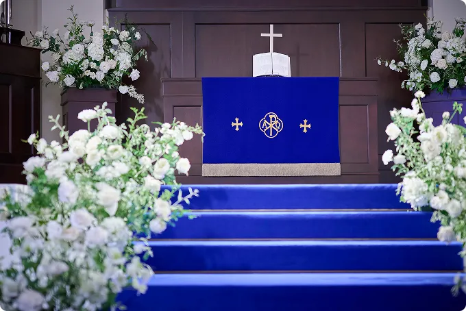 ロイヤルブルーのバージンロード