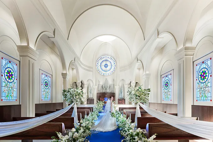 ロイヤルブルーのバージンロード