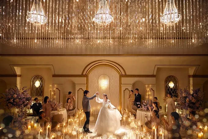 幻想的なナイトウェディング