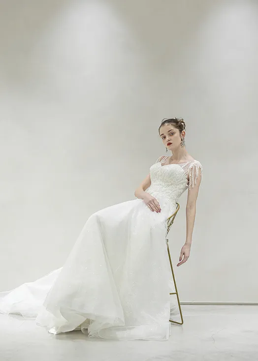 MW BY MAGNOLIA WHITEのドレス画像1