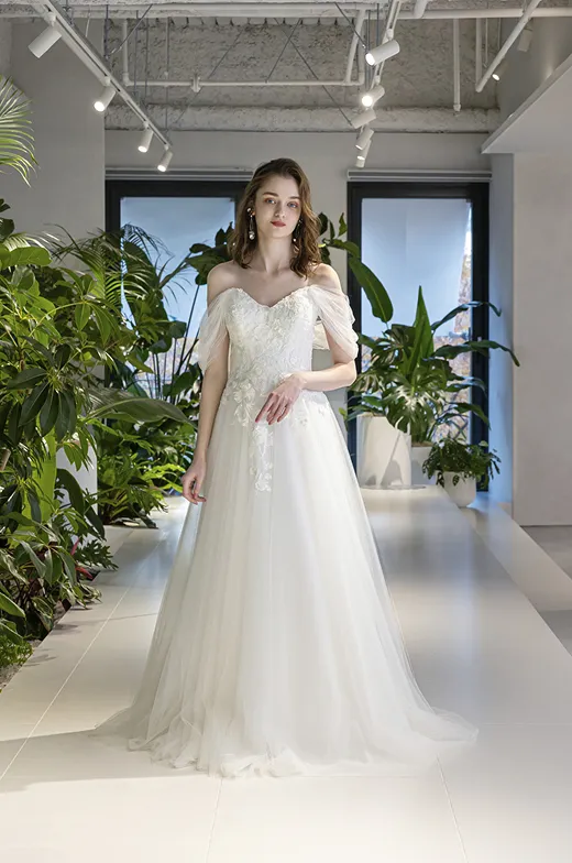 Naturalのドレス画像1