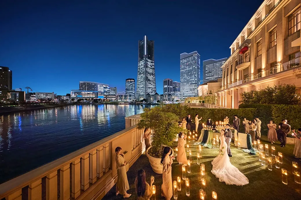 幻想的なナイトウェディング