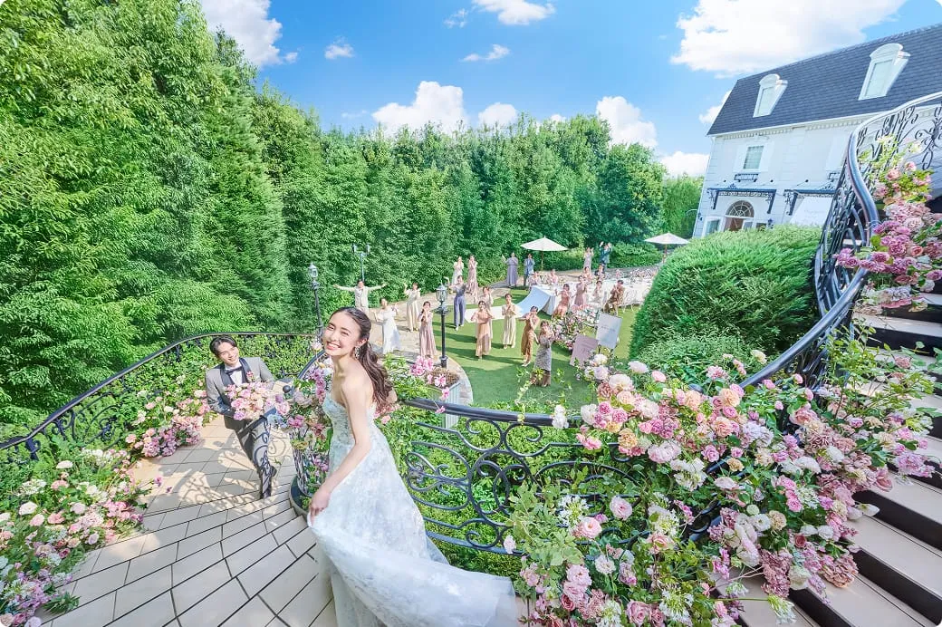 大階段から始まるウェルカムパーティ