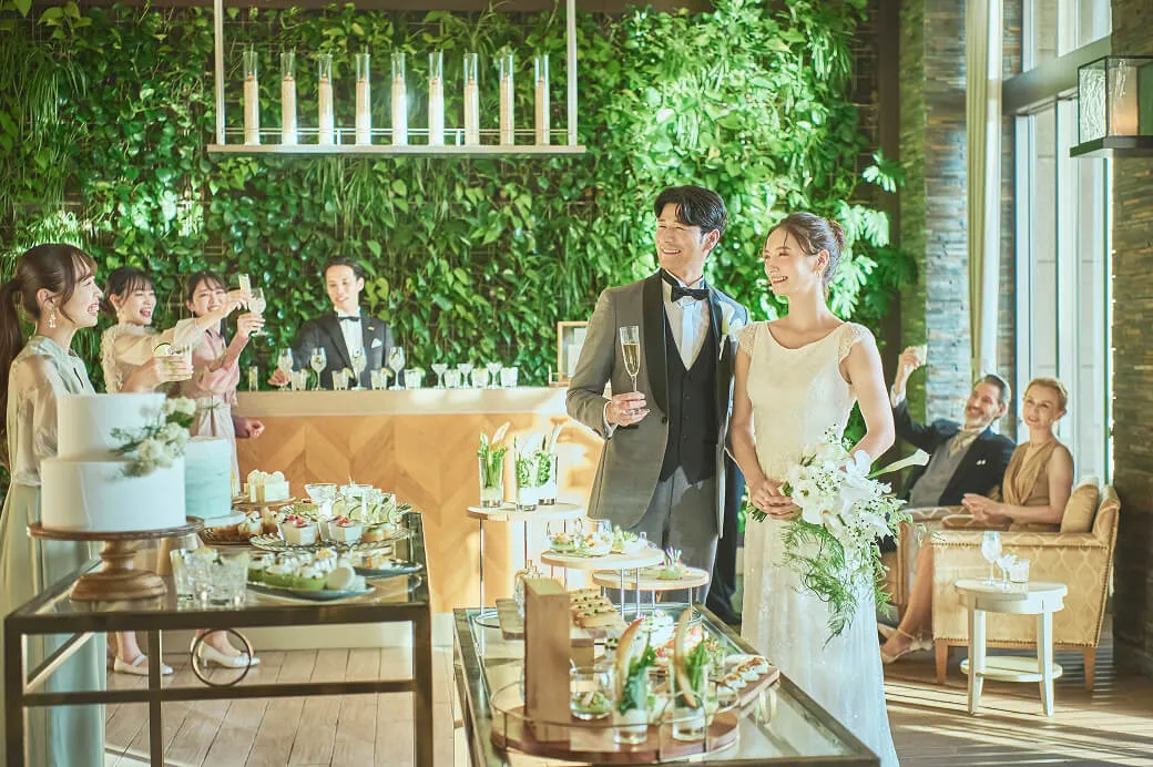 笑顔広がるデザートビュッフェ