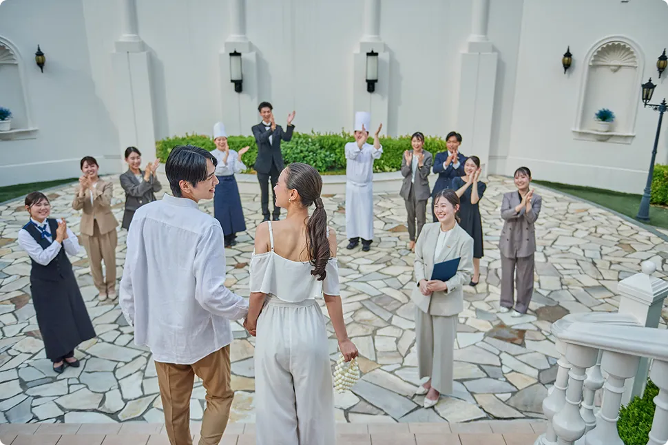 アニヴェルセルスタッフの画像