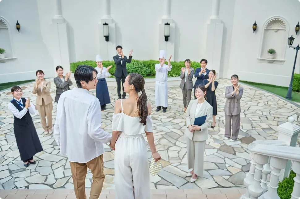 アニヴェルセルスタッフの画像