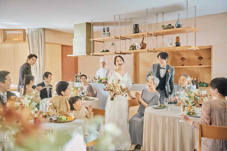 【家族結婚式・少人数結婚式のおすすめ演出】を、アニヴェルセルの卒花さんにアンケート調査！