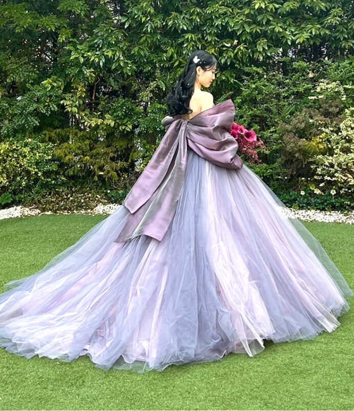 結婚式のパープルカラードレス
