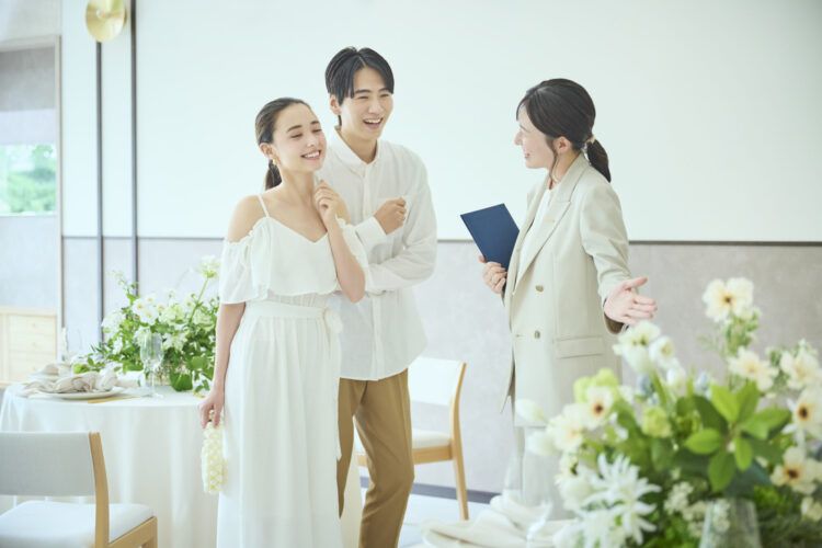 会場見学1件目で結婚式場を決めるポイント５つ！特典多数のメリットも