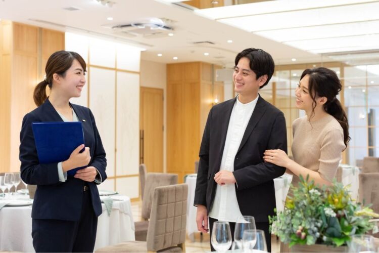 ブライダルフェアとは？当日の内容＆流れ・メリット・予約や時間の注意ポイントも