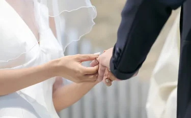 【吉日カレンダー2023年・2022年】入籍や結婚式におすすめの縁起のいい日をチェック！