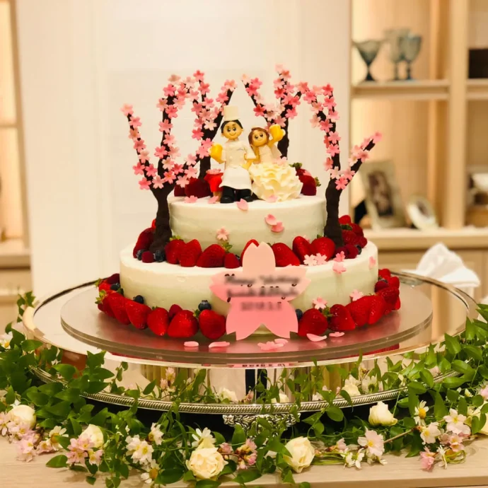 「桜」モチーフのウェディングケーキ