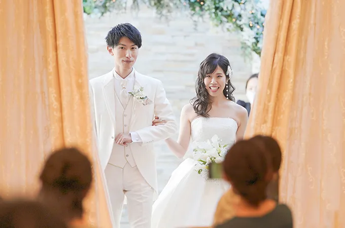 【#結婚式BGMリスト】泣ける・笑える・楽しめる音楽!先輩カップルの実例集
