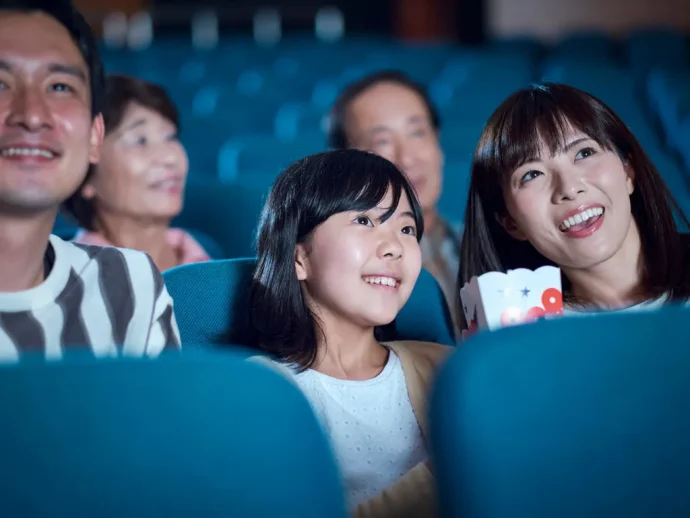 家族だけの映画館で、サプライズムービー!