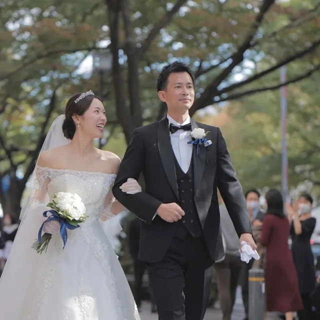 結婚式　黒　ブラック　タキシード