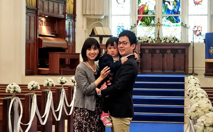 おふたりが式を挙げた場所に、お子様も交えて戻って来られたことで、当時とはまた違った喜びを感じていらっしゃるようでした。皆様とても素敵な笑顔!