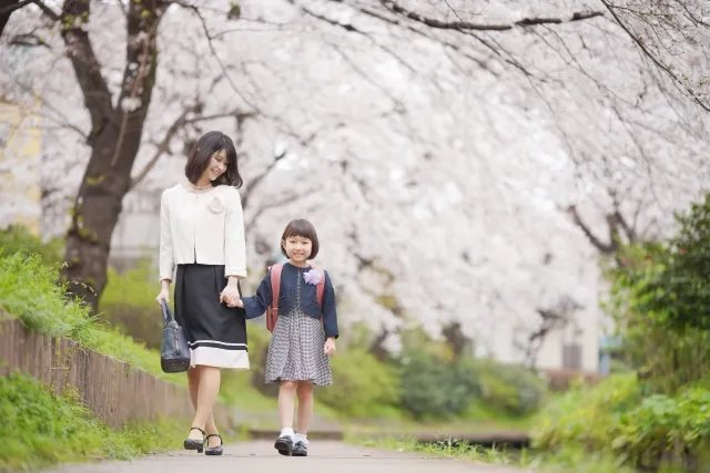 卒業式＆入学式・卒園式＆入園式】ママの服装は？スーツコーデの