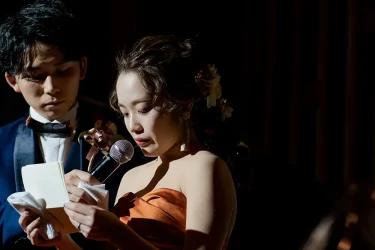【例文付き】結婚式の「花嫁の手紙」書き方や長さの目安・文字数のポイント