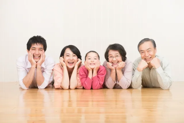 4月4日は「しあわせ写真の日」。家族の記念日を写真で残そう!