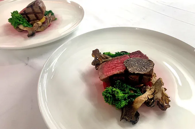 「国産牛フィレ肉のグリエ シャンピニオンディディヴェール 黒トリュフと芳醇なマデラソース」