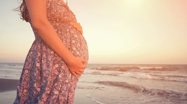 妊娠報告タイミングはいつ?親・友達・職場の上司への伝え方は?サプライズエピソードもご紹介!
