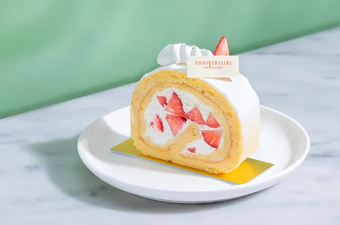 「苺のロールケーキ」