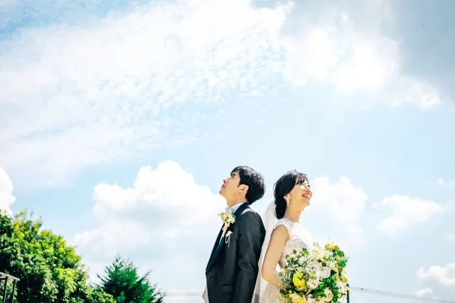 友人への結婚報告のタイミングはいつ?