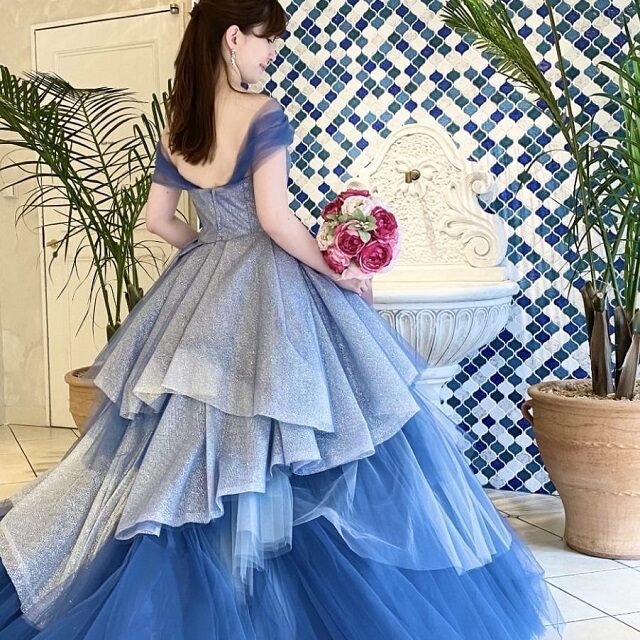 ふわふわボリューム♡袖やスカートがポイントのカラードレス10選【今週  