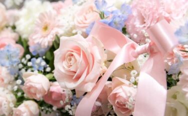 ピンク系メインテーブル装花10選♡可愛らしさ重視の花嫁にもおすすめ【今週のスタスナ】