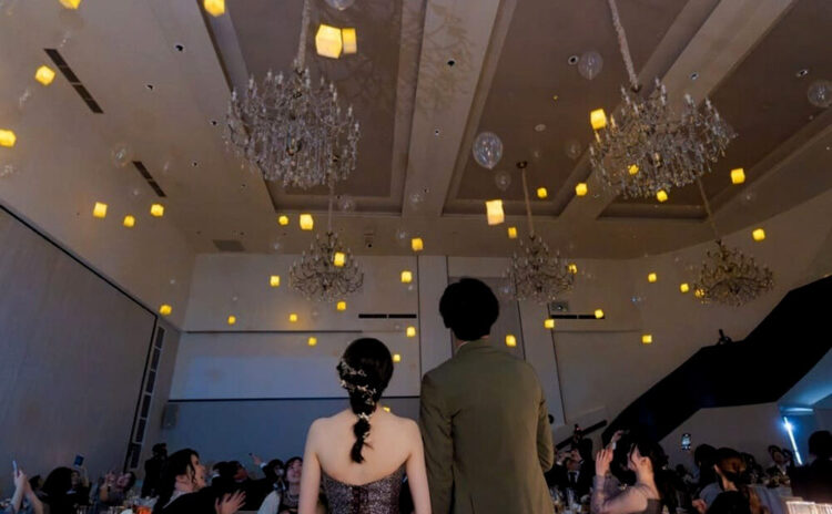 バルーンランタン飛ばしも♡結婚式の入場＆再入場の演出おすすめ10選【今週のスタスナ】