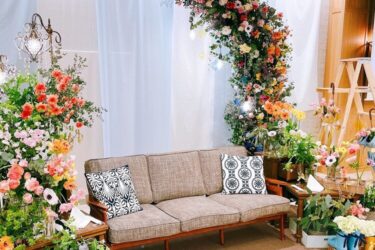 結婚式のトレンド！ウェディングアーチ10選♡花や布を使ったおしゃれな装飾