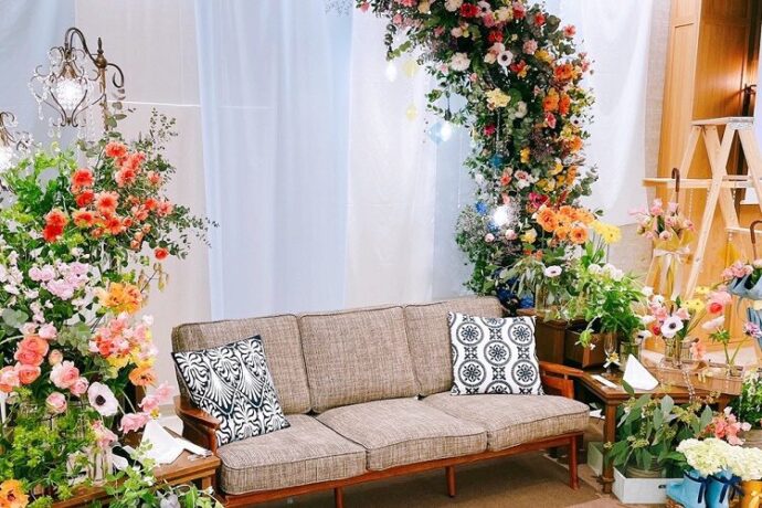 結婚式のトレンド！ウェディングアーチ10選♡花や布を使ったおしゃれな 