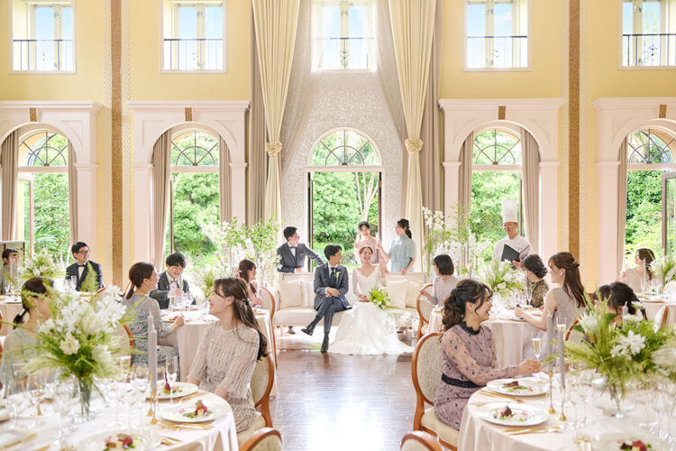 結婚式に呼ぶ人数の平均や費用は?予算に合わせた招待客の決め方もご紹介