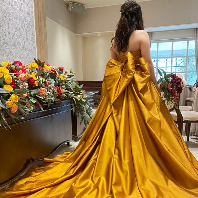 エレガント カラードレス オレンジ キラキラチュール バックレス  