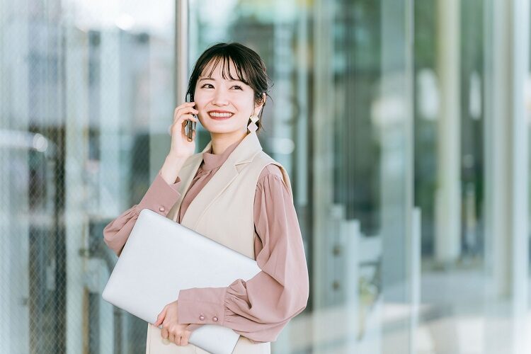 職場の結婚報告はいつ？会社に報告の順番やタイミング・例文を紹介
