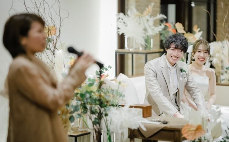 結婚式の乾杯挨拶、誰に頼むのが正解？依頼の仕方・流れ＆お礼のマナーまで