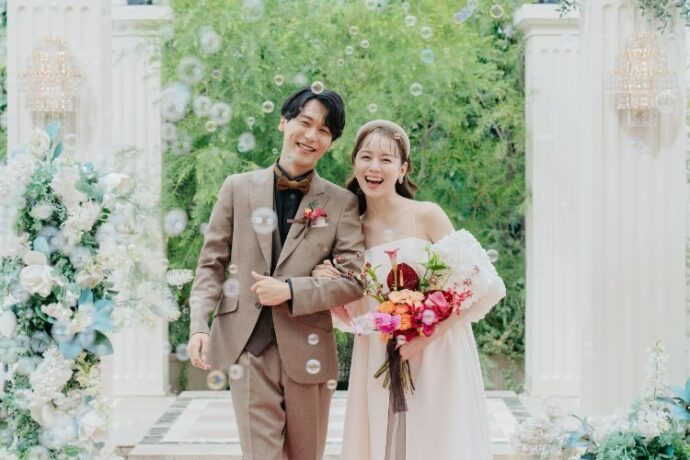 SNS　結婚報告　カップル