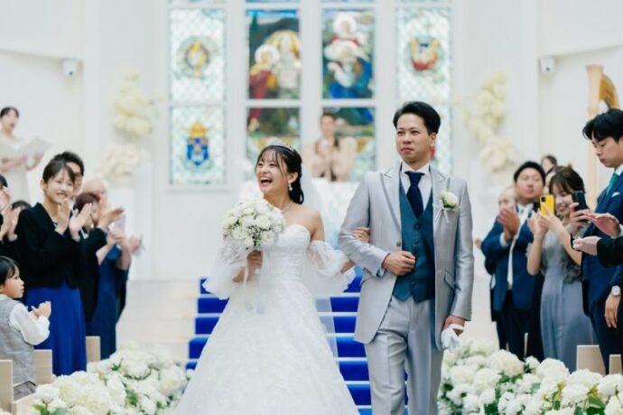 SNS　結婚報告　カップル