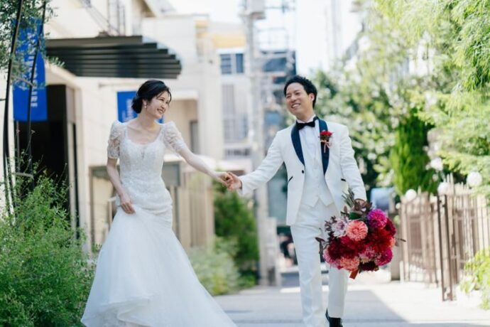 SNS　結婚報告　カップル