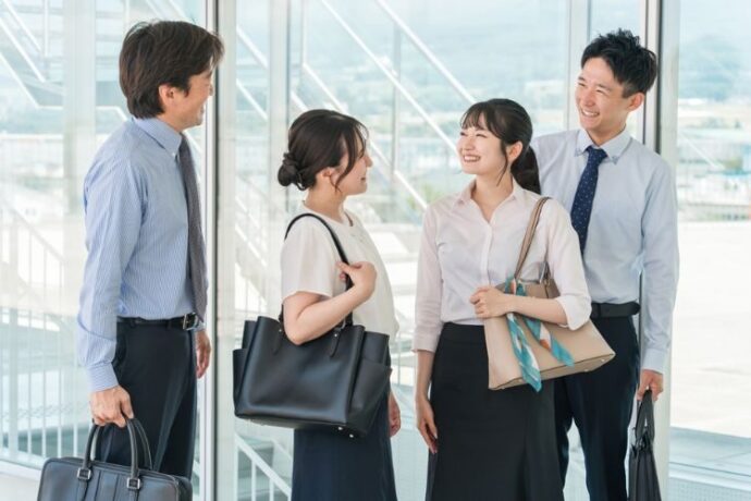 SNS 結婚報告 仕事