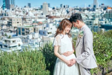 授かり婚とは？デキ婚との違いや結婚報告・挨拶の流れとスケジュールを解説