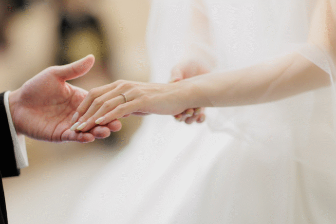 結婚式はあり？