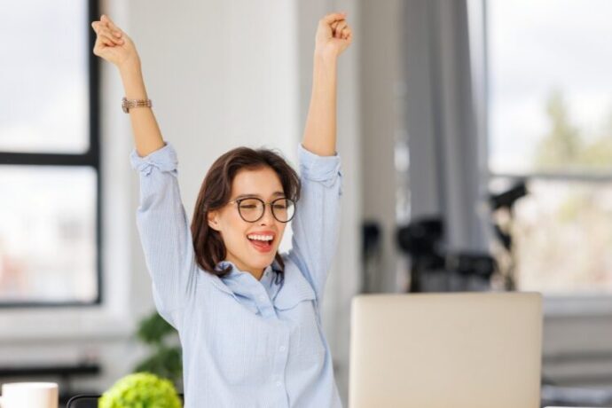 左手親指：目標を達成する