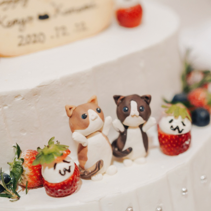 ⑥大好きなねこちゃんで飾るウェディングケーキ