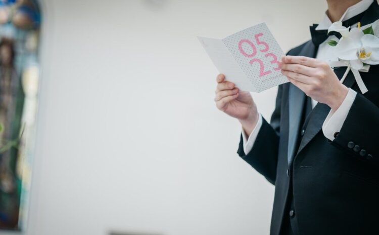 プロポーズのプレゼントは指輪以外でもOK？嬉しい贈り物12選