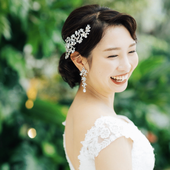 ⑥スワロフスキーのヘッドドレス×イヤリング